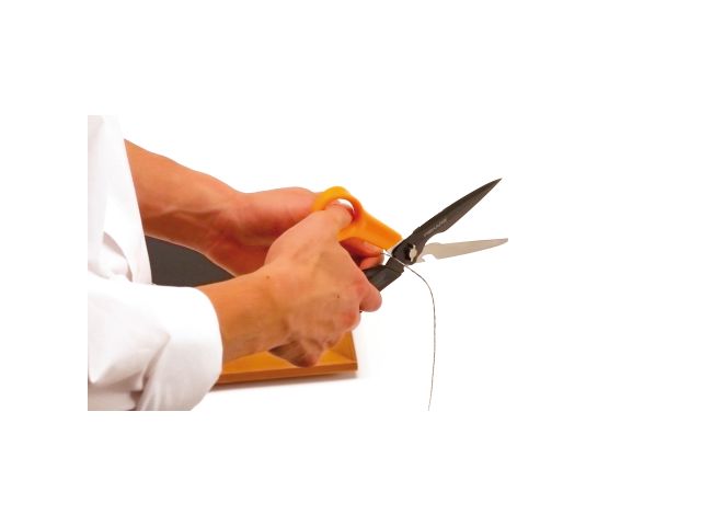 Image 4 Cuts+More Multi-tool Scissors 23cm