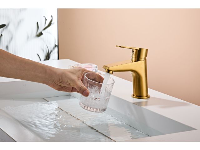 Image 4 Basin faucet (Lt) D35, Aurora Gold, a-five