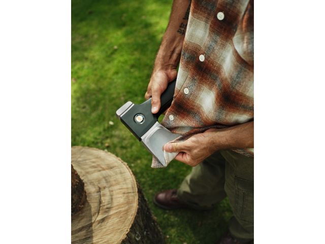 Image 11 Fiskars ultra splitting axe U32
