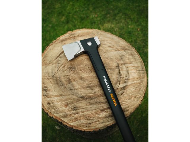 Image 18 Fiskars ultra splitting axe U32