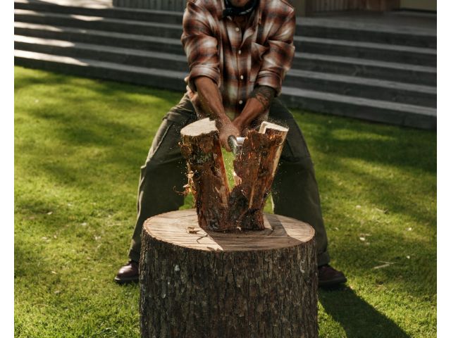 Image 14 Fiskars ultra splitting axe U32